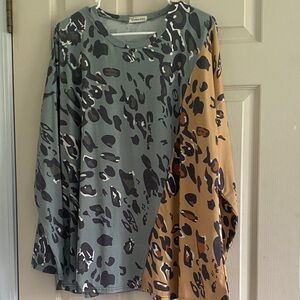 Stylish Leopard Print Sweatshirt - Gray and Tan